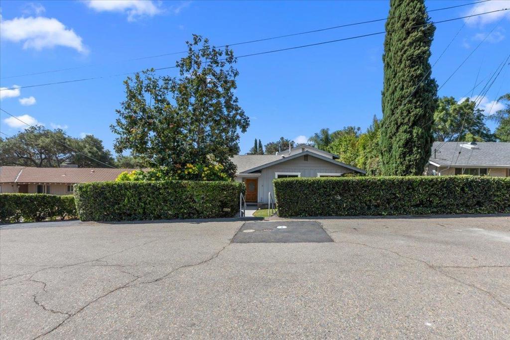 441 Condado Way Escondido, CA 92025 - Photo 2 of 49