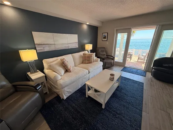 $2,899 | 4942 Coquina Key Drive Southeast, St. Petersburg, FL 33705