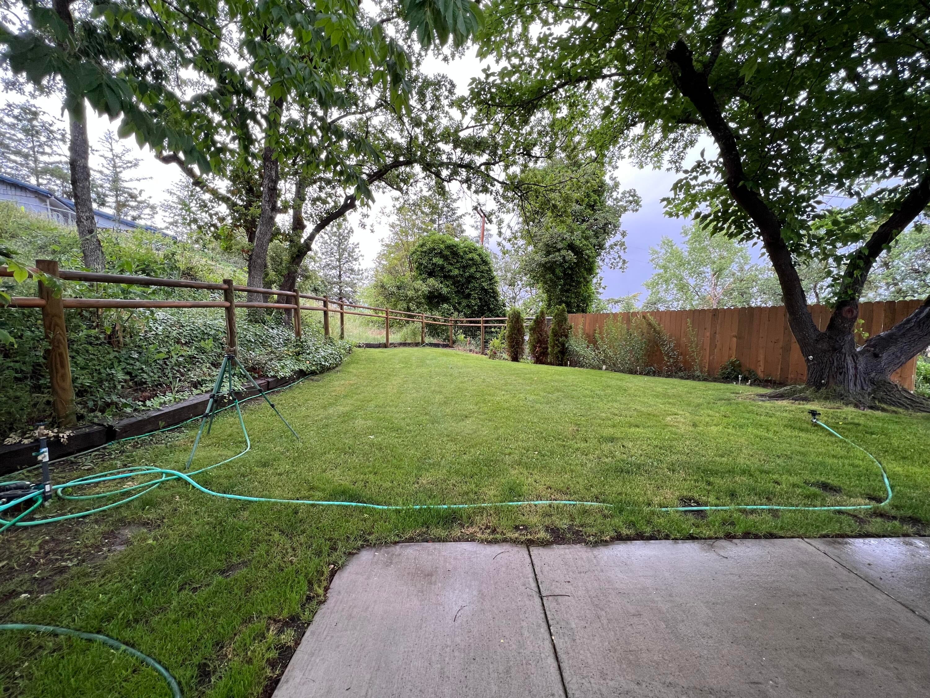 669 South Stage Road Medford, OR 97501 - Photo 32 of 44 Fenced Back Yard with patio