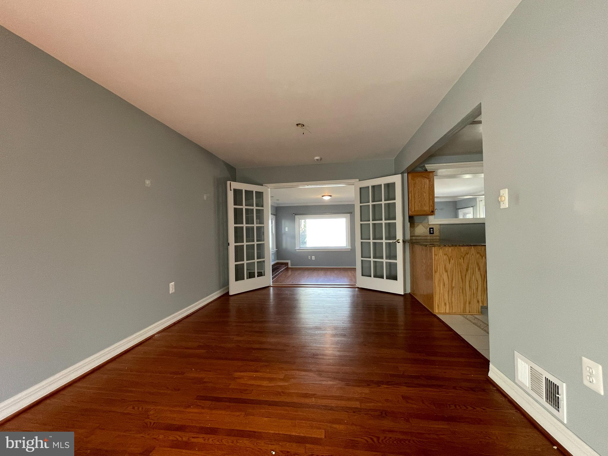 12705 Littleton Street Silver Spring, MD 20906 - Photo 4 of 33 Dining room
