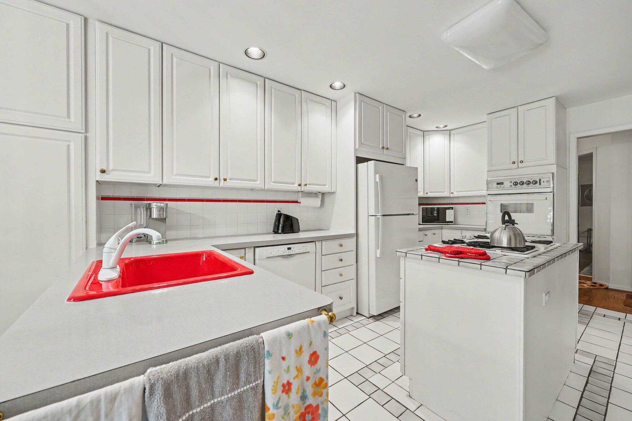 2220 Gale Road Ann Arbor, MI 48105 - Photo 29 of 77 025_file_6405