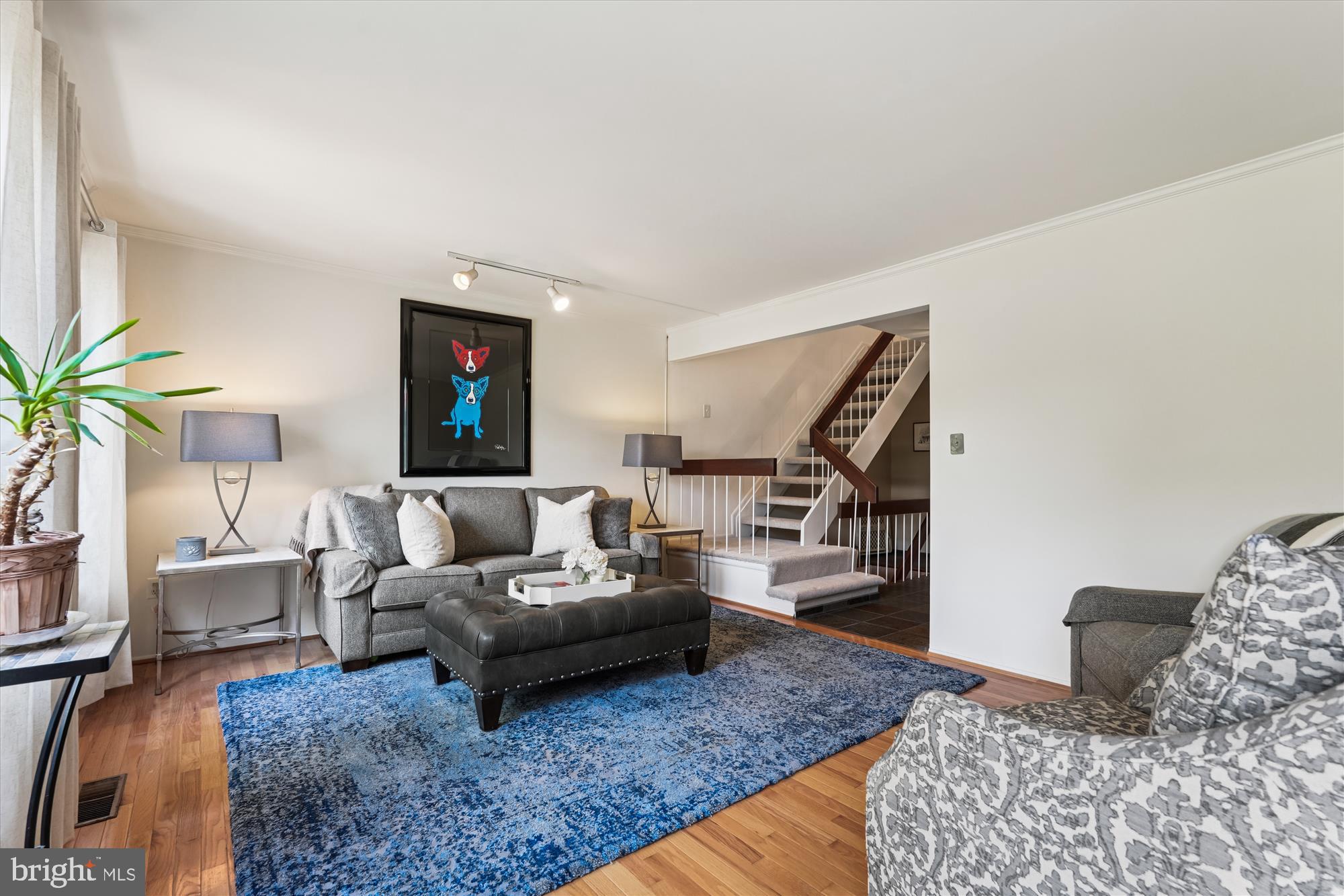 14908 Chestnut Ridge Court North Potomac, MD 20878 - Photo 23 of 68 Living Room