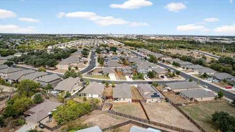 $279,900 | 131 Coleto Creek Loop, Kyle, TX 78640