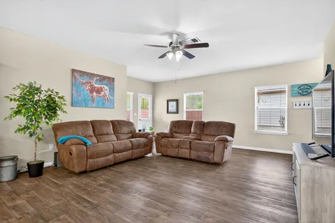 $279,900 | 131 Coleto Creek Loop, Kyle, TX 78640