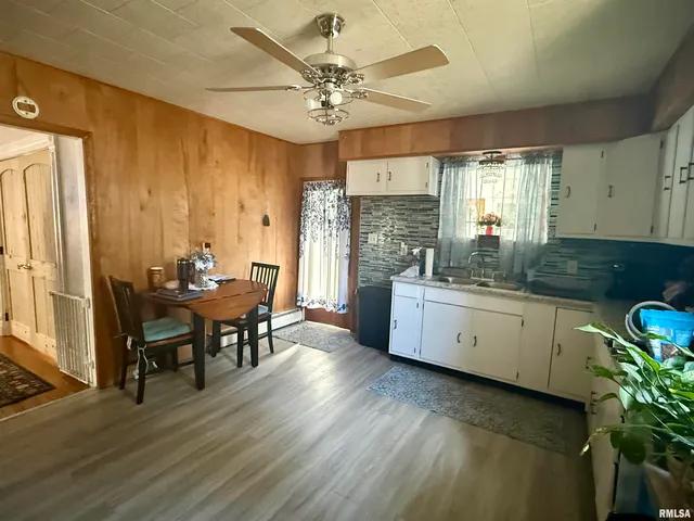 $88,900 | 206 East South Street, Perry, IL 62362