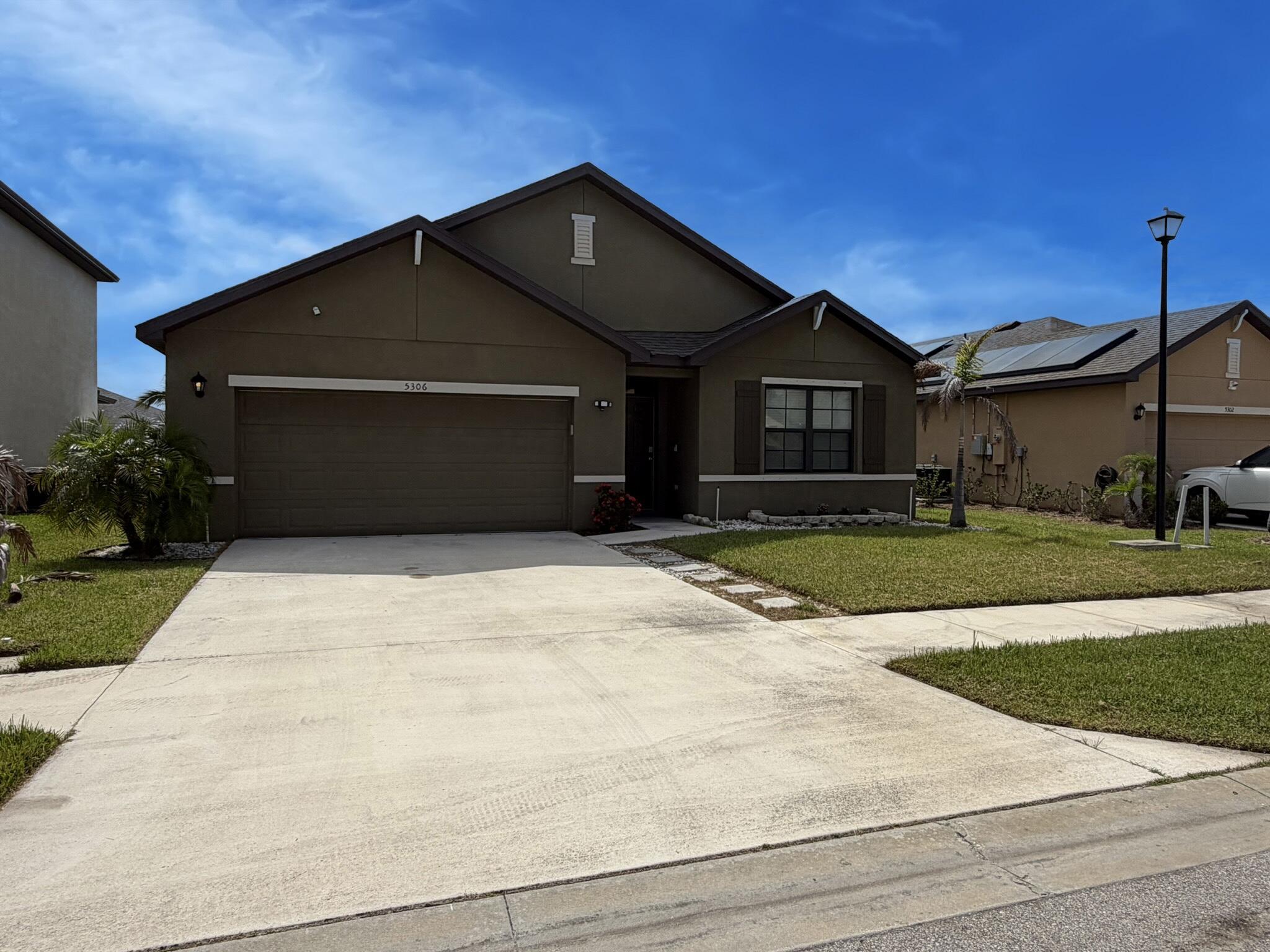 5306 Entertainment Way Fort Pierce, FL 34947 - Photo 2 of 19 IMG_0736