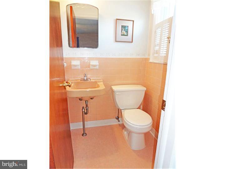 650 Forest Road Wayne, PA 19087 - Photo 14 of 25 Master Bathroom