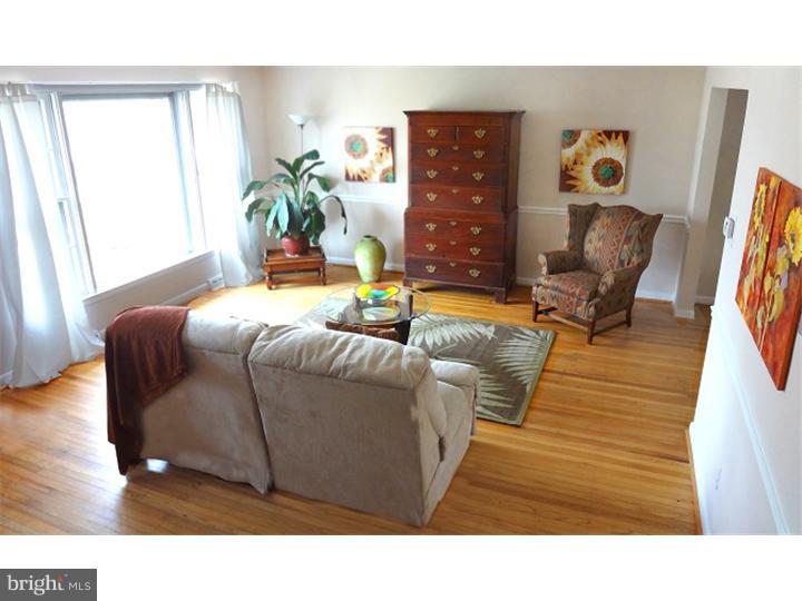 650 Forest Road Wayne, PA 19087 - Photo 3 of 25 Living Room