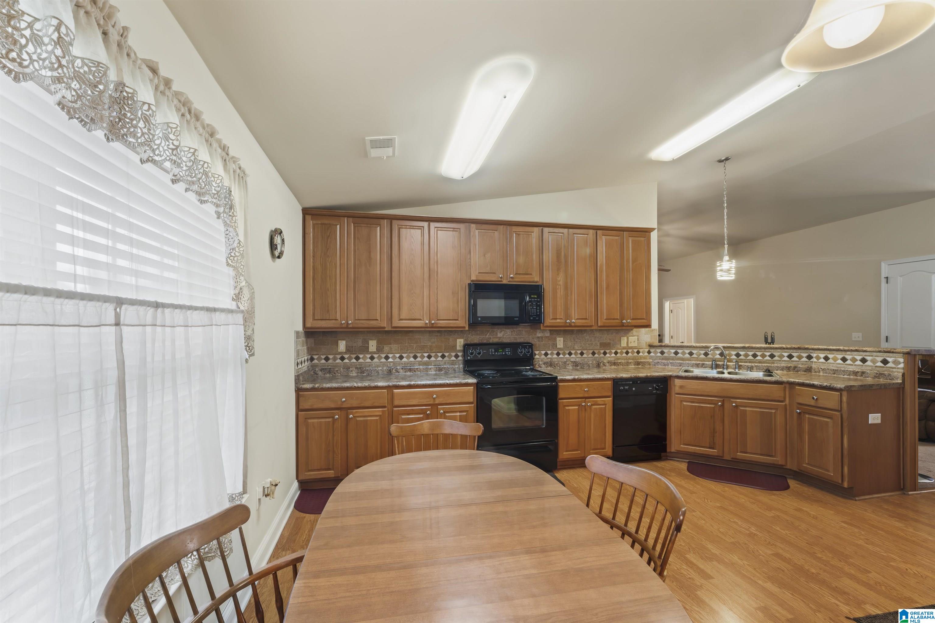 310 Crisfield Circle Alabaster, AL 35007 - Photo 16 of 37