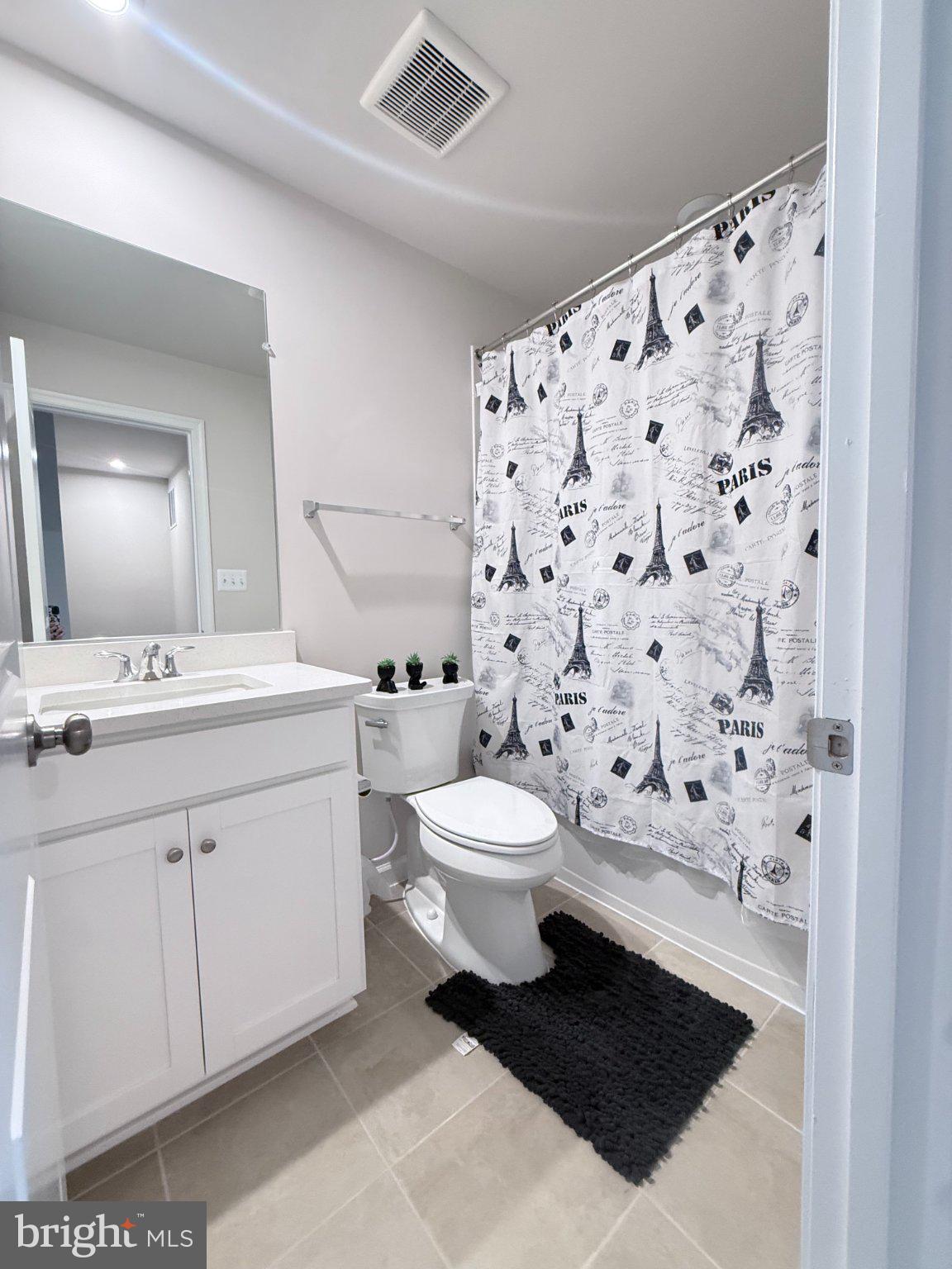 238 Coolidge Avenue Ranson, WV 25438 - Photo 7 of 17 Upper Level Full Bath.