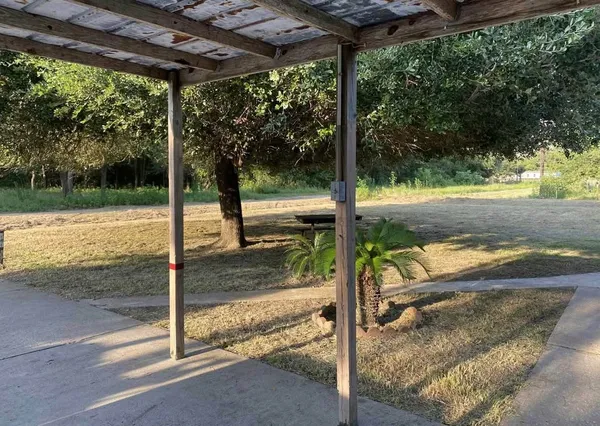 $100,000 | 2130 Hayes Road, Winnie, TX 77665