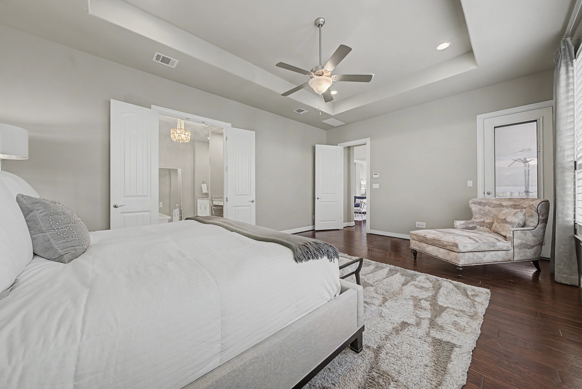 16024 La Rosa Drive Bee Cave, TX 78738 - Photo 23 of 39 This long room offers a ton of space for furnishings or a seating area.