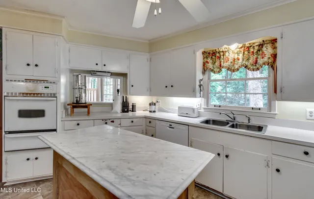 $264,000 | 5348 Venetian Way, Jackson, MS 39211