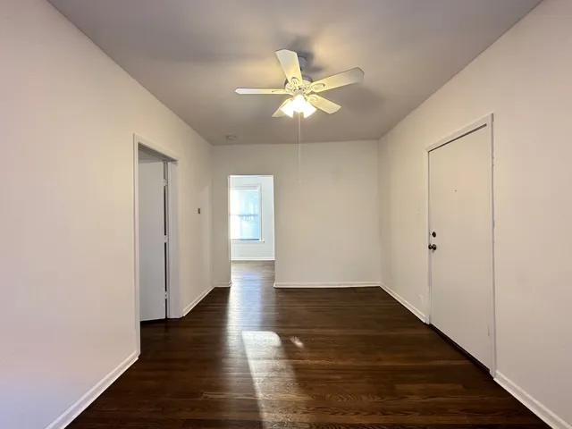 $1,600 | 933 West Sunnyside Avenue, Unit 2S, Chicago, IL 60640