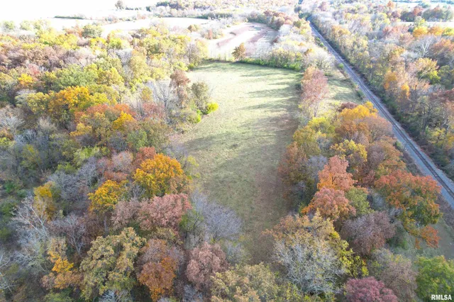 $351,000 | 1380 E Road, Kane, IL 62054