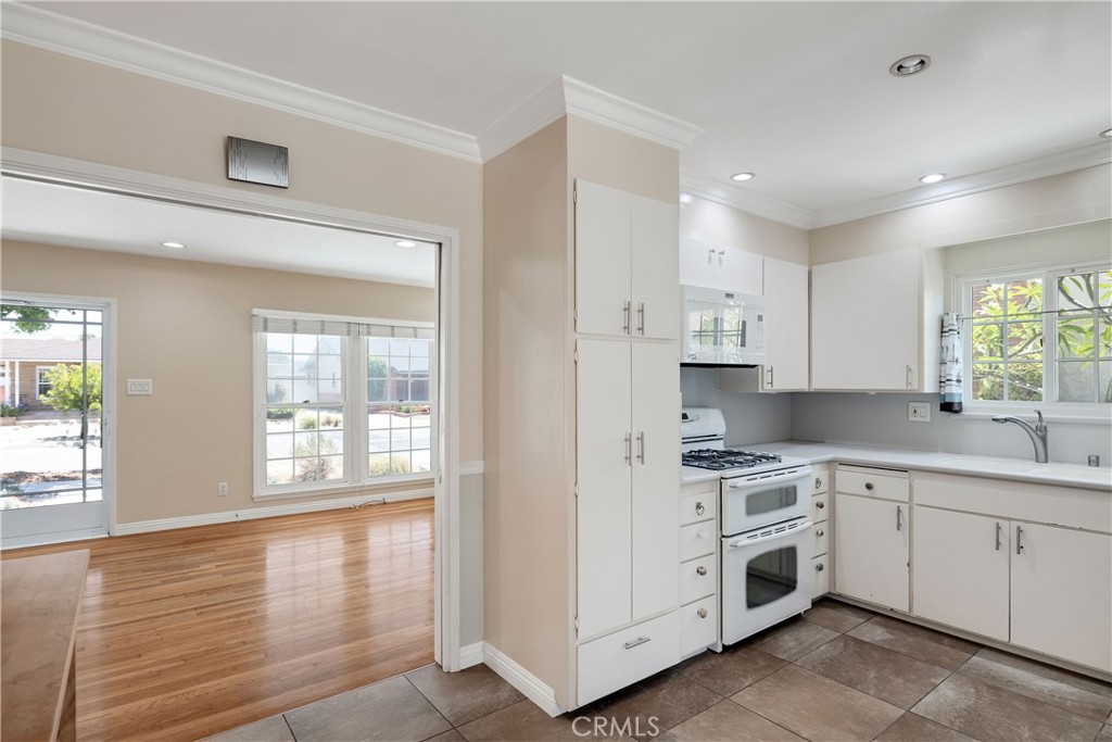 3135 Heather Road Long Beach, CA 90808 - Photo 14 of 34