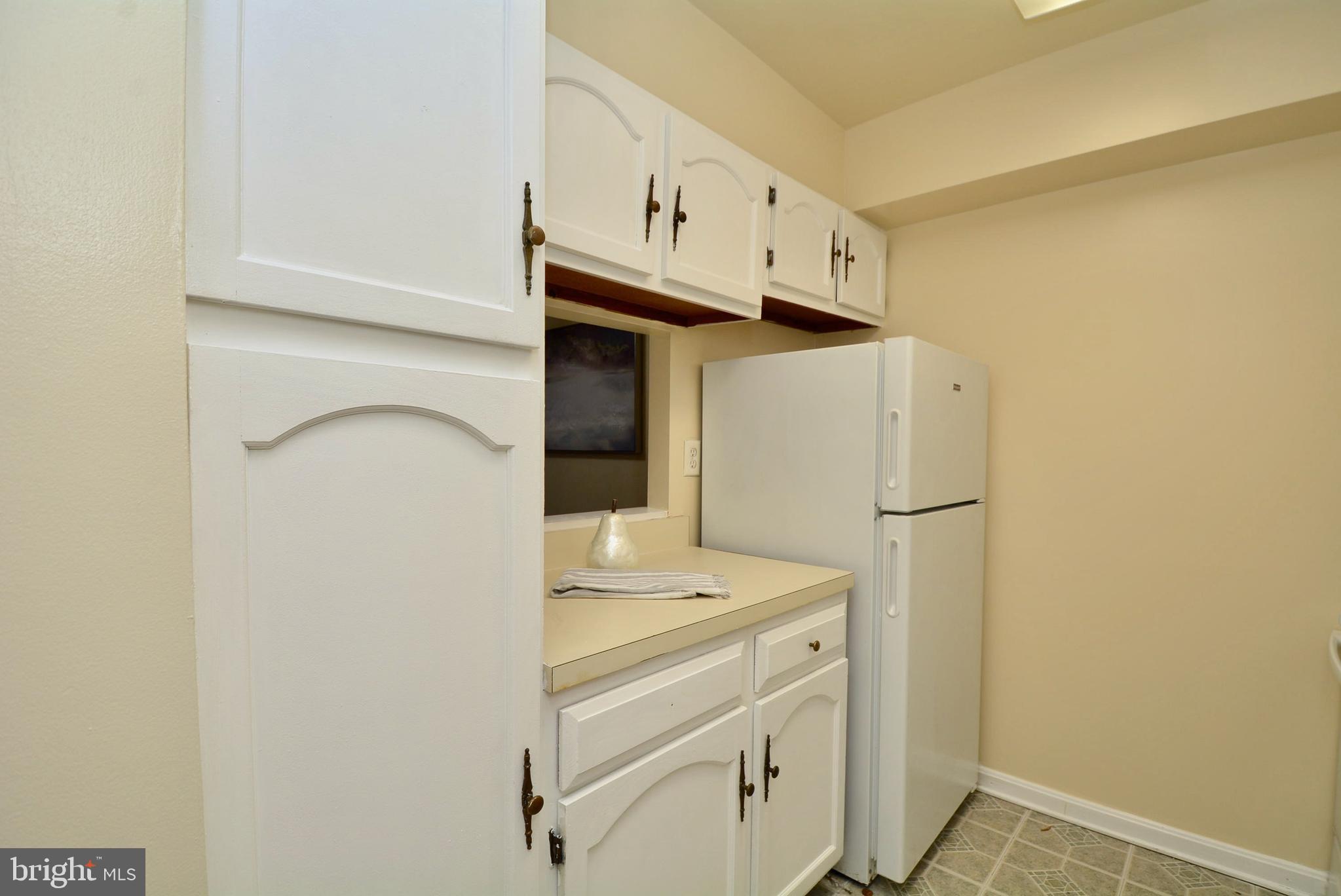 5920 Cove Landing Road, Unit 302 Burke, VA 22015 - Photo 16 of 45 Kitchen