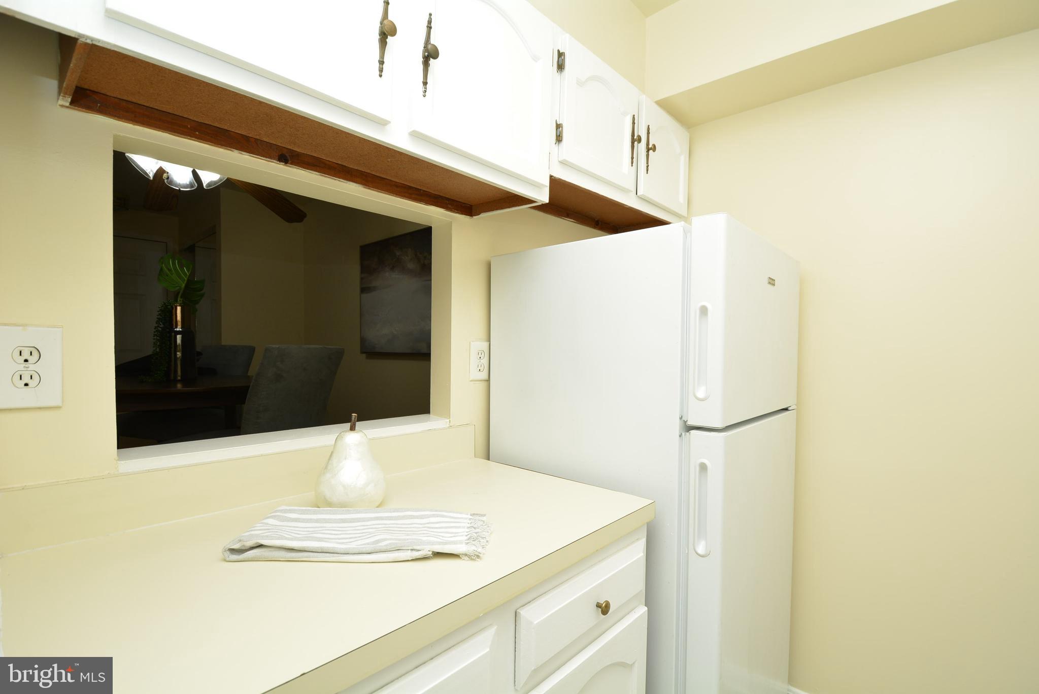 5920 Cove Landing Road, Unit 302 Burke, VA 22015 - Photo 18 of 45 Kitchen
