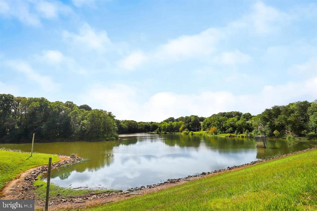 5920 Cove Landing Road, Unit 302 Burke, VA 22015 - Photo 40 of 45 Community