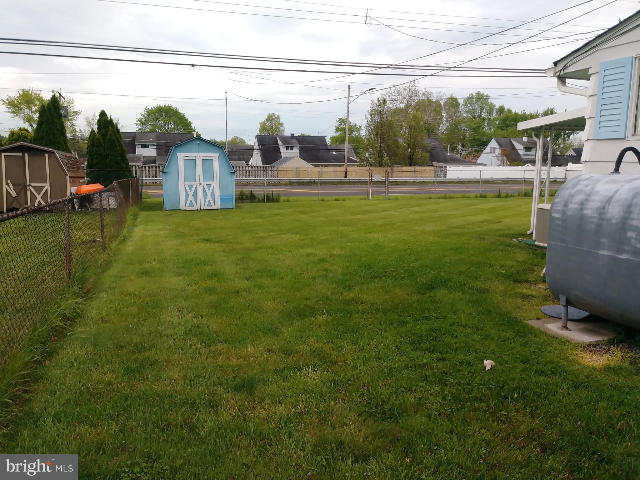 52 Queen Lily Road Levittown, PA 19057 - Photo 36 of 42 Gallery Image 36