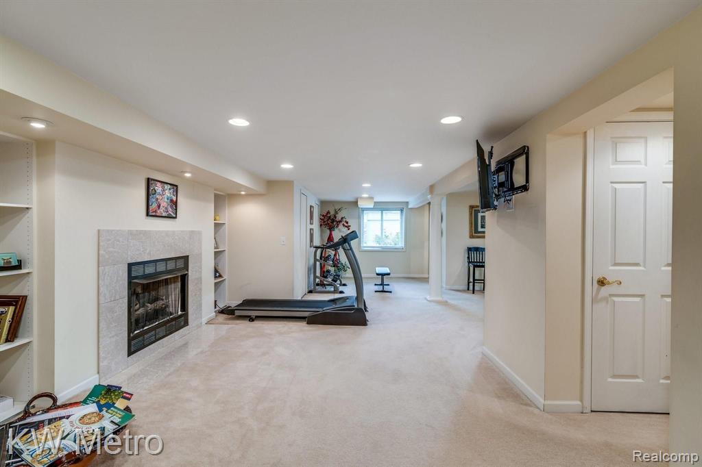 323 Shellbourne Drive Rochester, MI 48309 - Photo 51 of 62