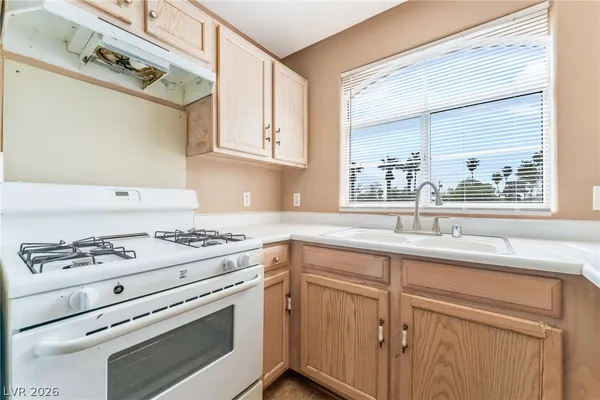 $1,395 | 4320 West Lake Mead Boulevard, Unit 201, Las Vegas, NV 89108