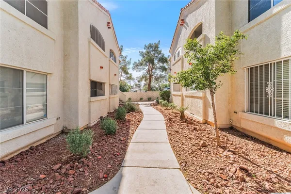 $1,395 | 4320 West Lake Mead Boulevard, Unit 201, Las Vegas, NV 89108