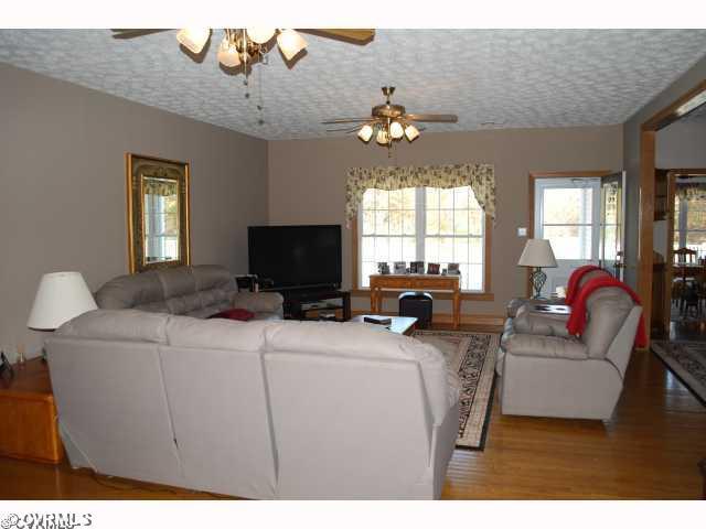12340 River Road Chesterfield, VA 23838 - Photo 2 of 12 Den/Family/Great Room