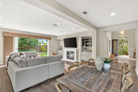 $3,800,000 | 817 Dolphin Circle, Encinitas, CA 92024