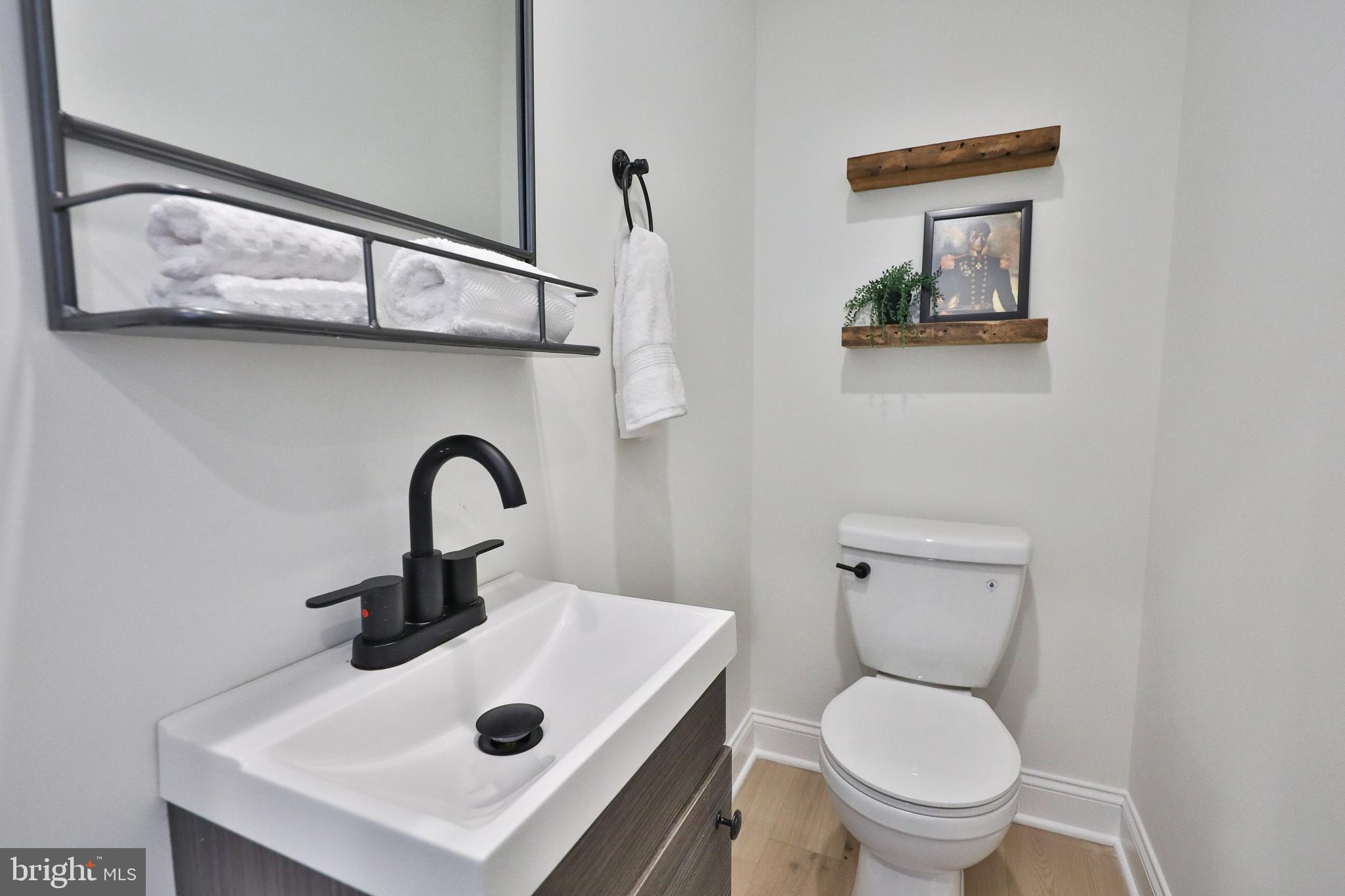 330 Wright Street Philadelphia, PA 19128 - Photo 4 of 49