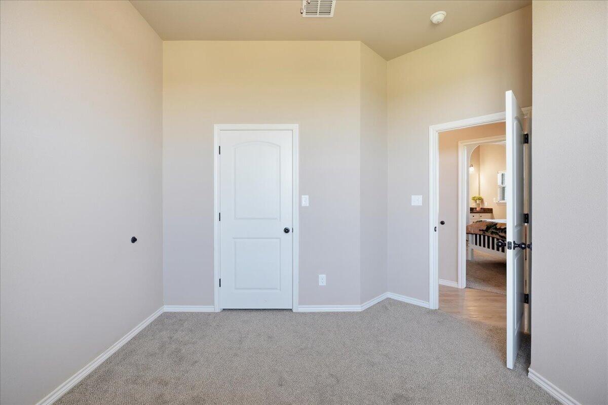 6846 Filly Road Lubbock, TX 79407 - Photo 18 of 47 18-6846_filly_road_018