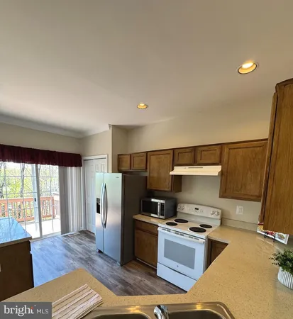 $2,800 | 10314 Butternut Circle, Manassas, VA 20110