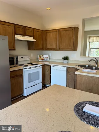 $2,800 | 10314 Butternut Circle, Manassas, VA 20110