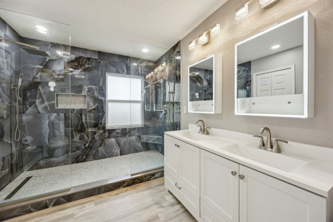 86043 Windfern Court Yulee, FL 32097 - Photo 10 of 33 Large walk in with Dual shower heads