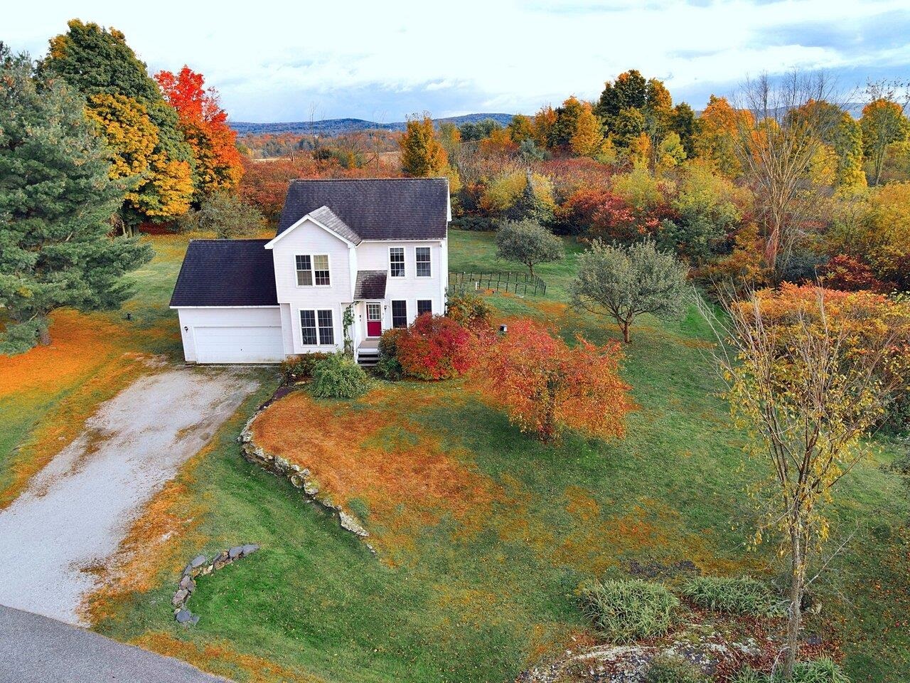 18 Glen Ridge Lane Swanton, VT 05478 - Photo 2 of 37
