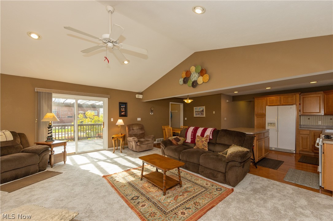 1451 Sunset Road Cleveland, OH 44124 - Photo 15 of 33