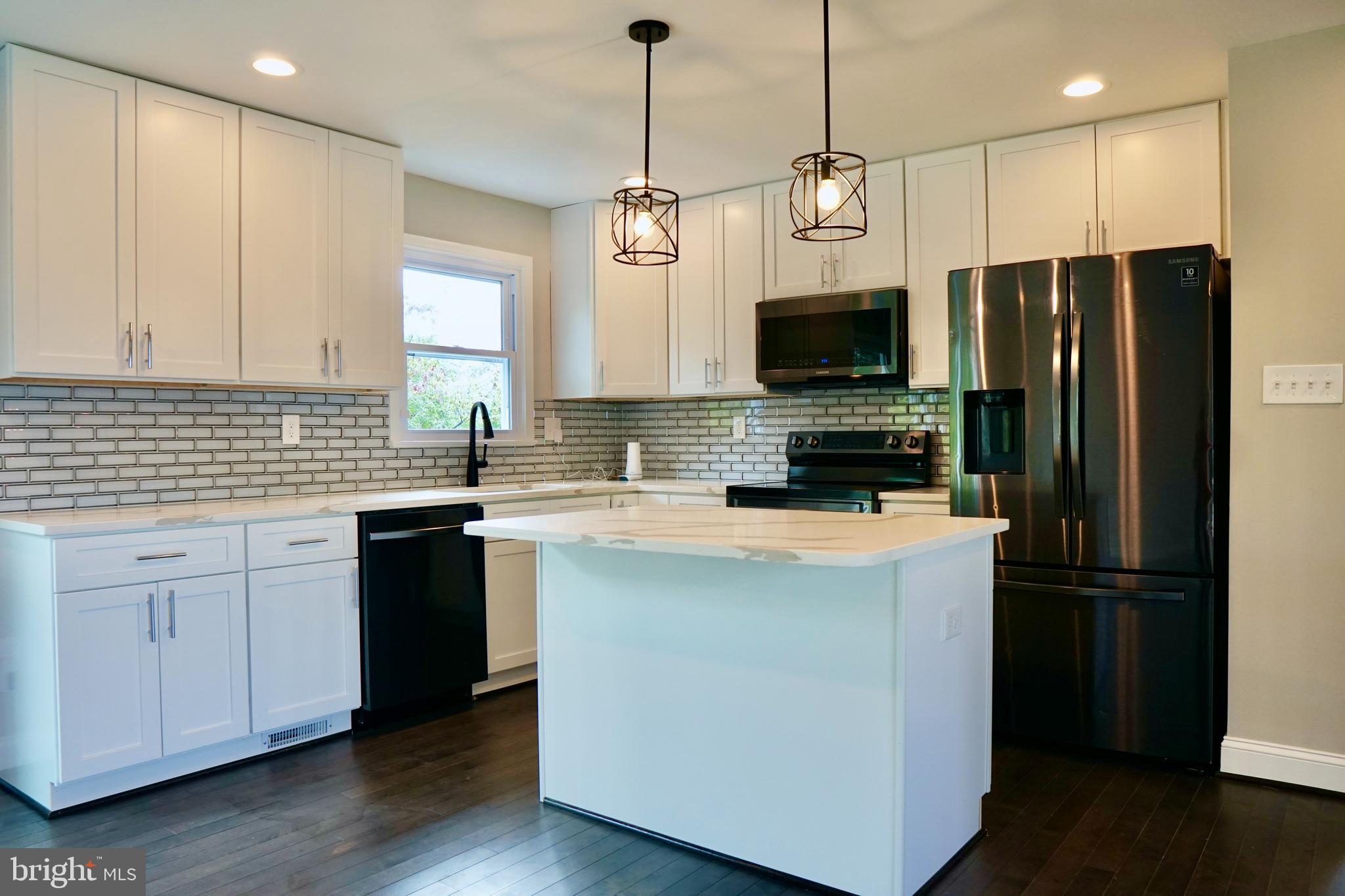 11602 Piscataway Road Clinton, MD 20735 - Photo 4 of 25 Gallery Image 4