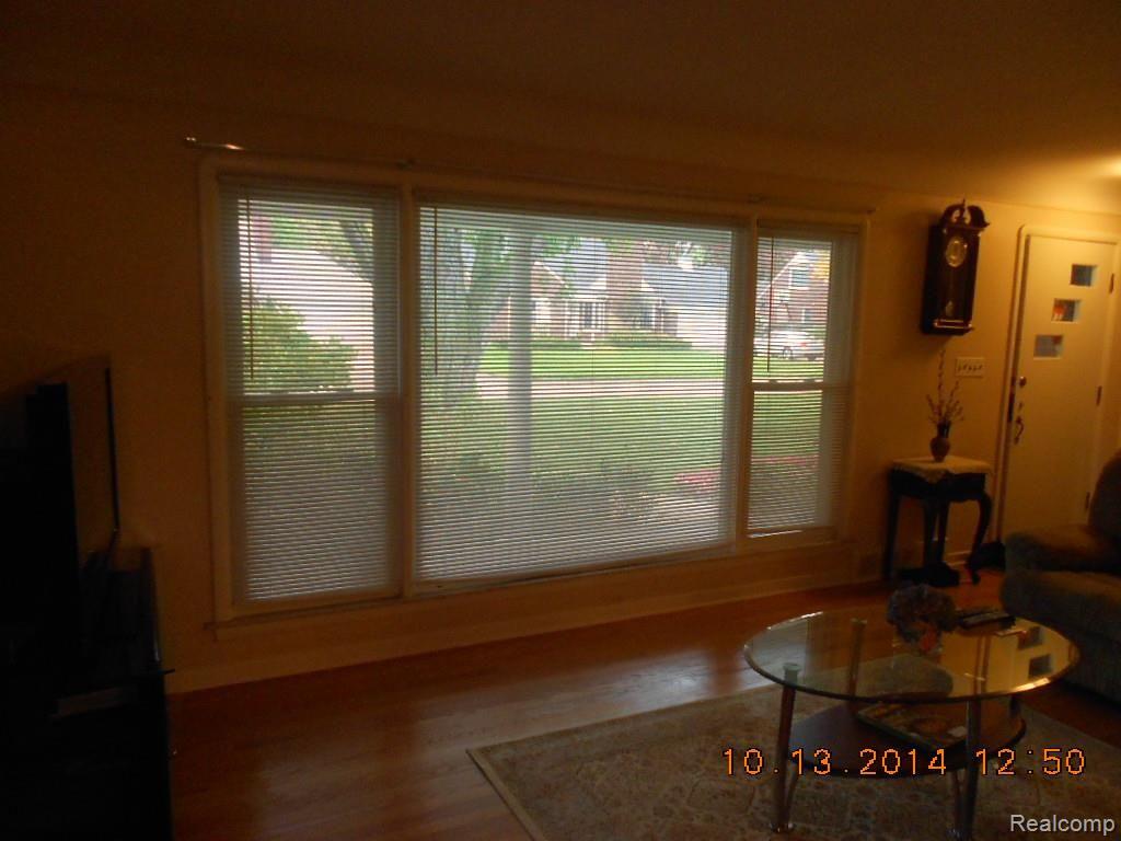 827 Shoreham Road Grosse Pointe, MI 48236 - Photo 15 of 44 575347.jpg