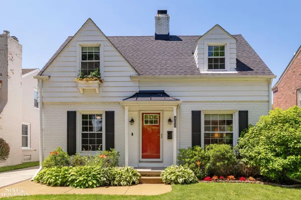 $529,000 | 407 Lothrop Road, Grosse Pointe Farms, MI 48236