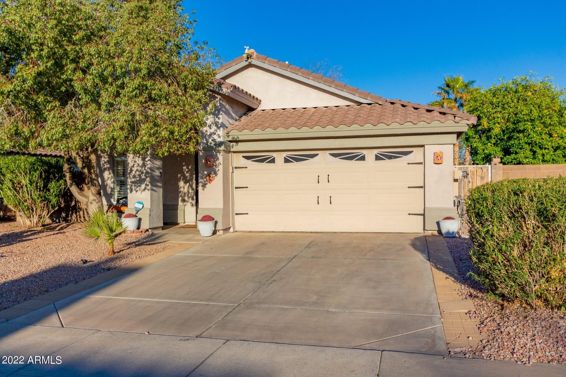 1081 North Monterey Street Gilbert, AZ 85233 - Photo 1 of 41 0001-Monterey-1