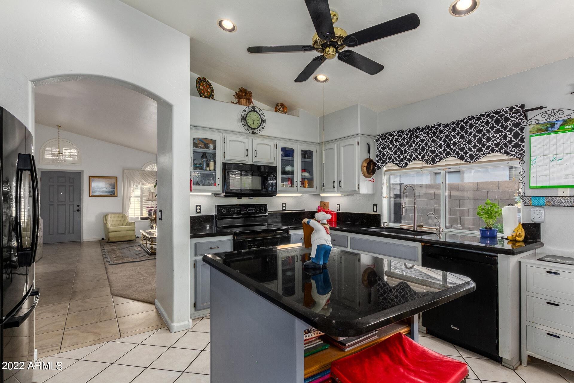 1081 North Monterey Street Gilbert, AZ 85233 - Photo 14 of 41 0014-Monterey-14