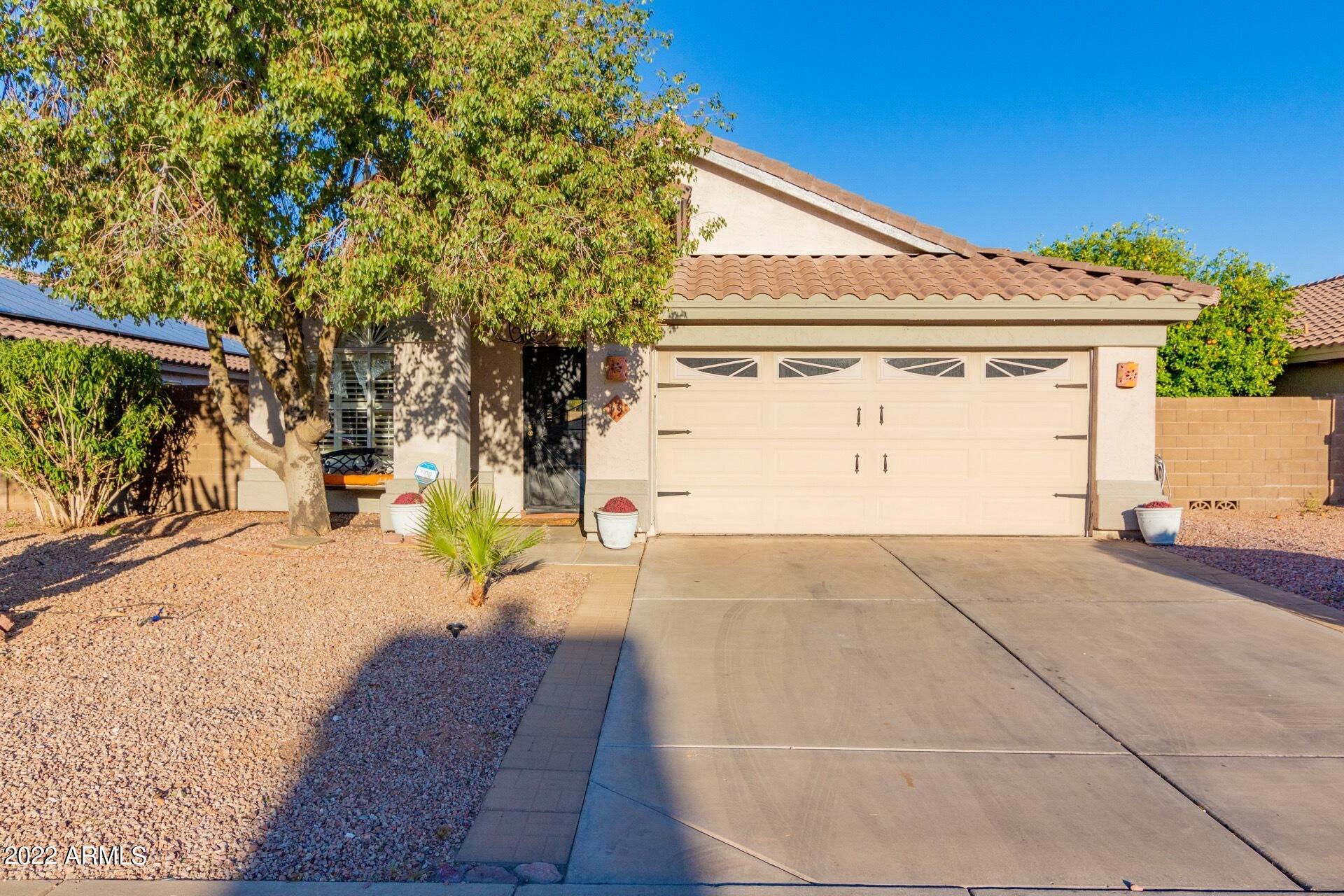 1081 North Monterey Street Gilbert, AZ 85233 - Photo 2 of 41 0002-Monterey-2