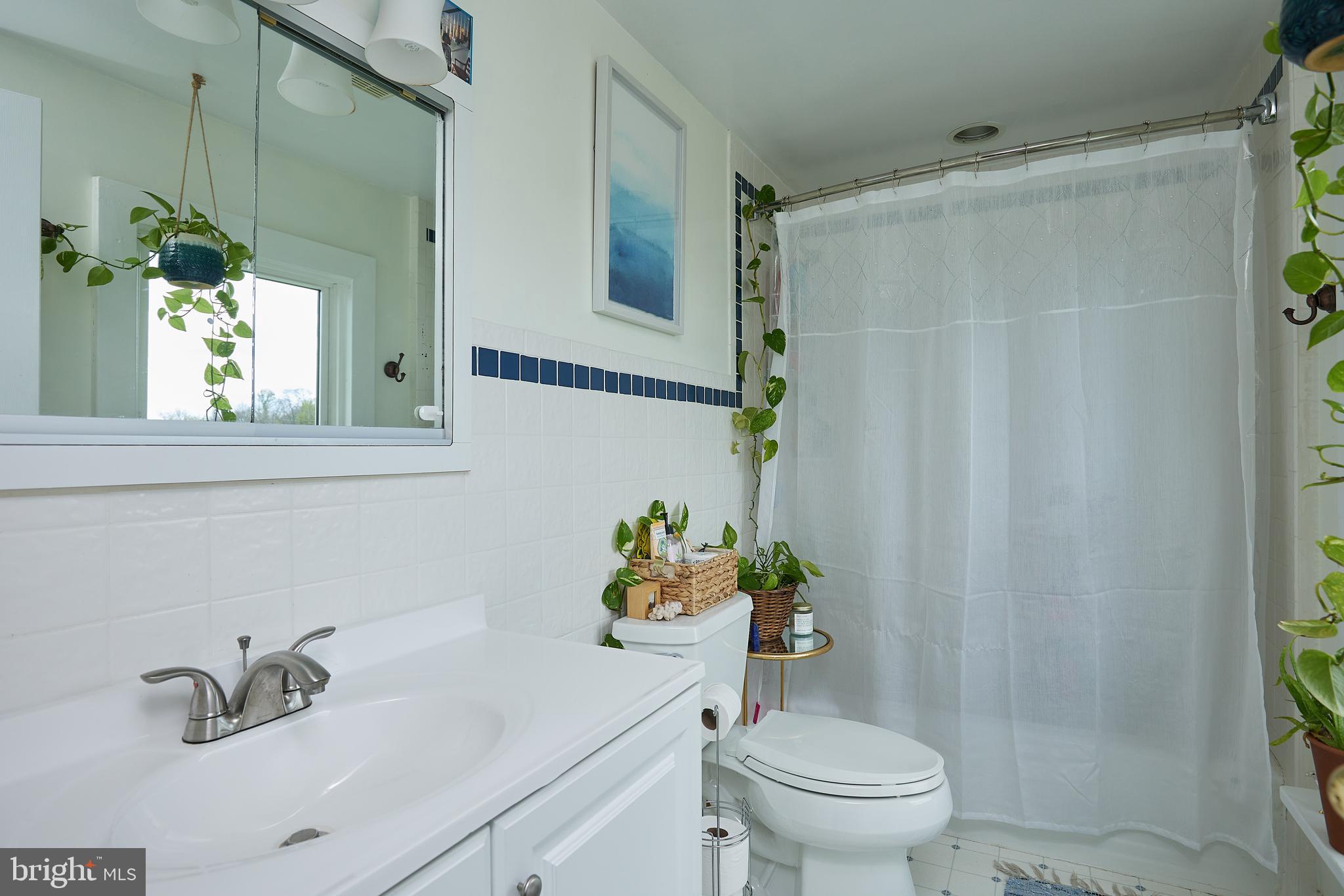 18925 Barnesville Road Dickerson, MD 20842 - Photo 18 of 61 Full Bathroom