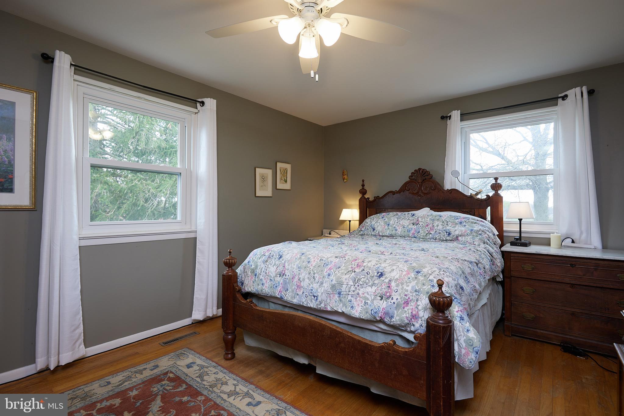 18925 Barnesville Road Dickerson, MD 20842 - Photo 38 of 61 Fist level owner's bedroom with full bathroom