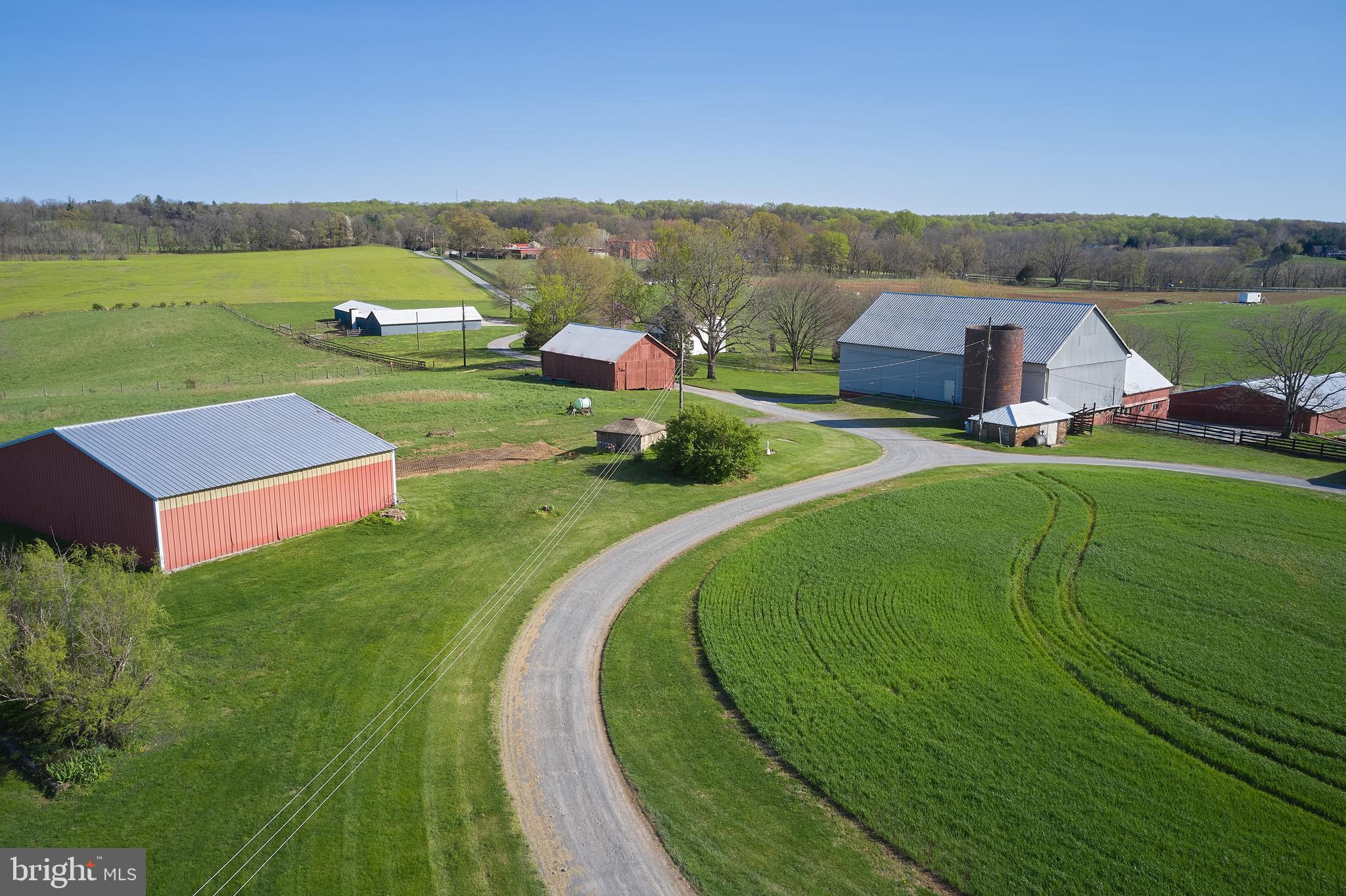 18925 Barnesville Road Dickerson, MD 20842 - Photo 47 of 61 Private gravel driveway