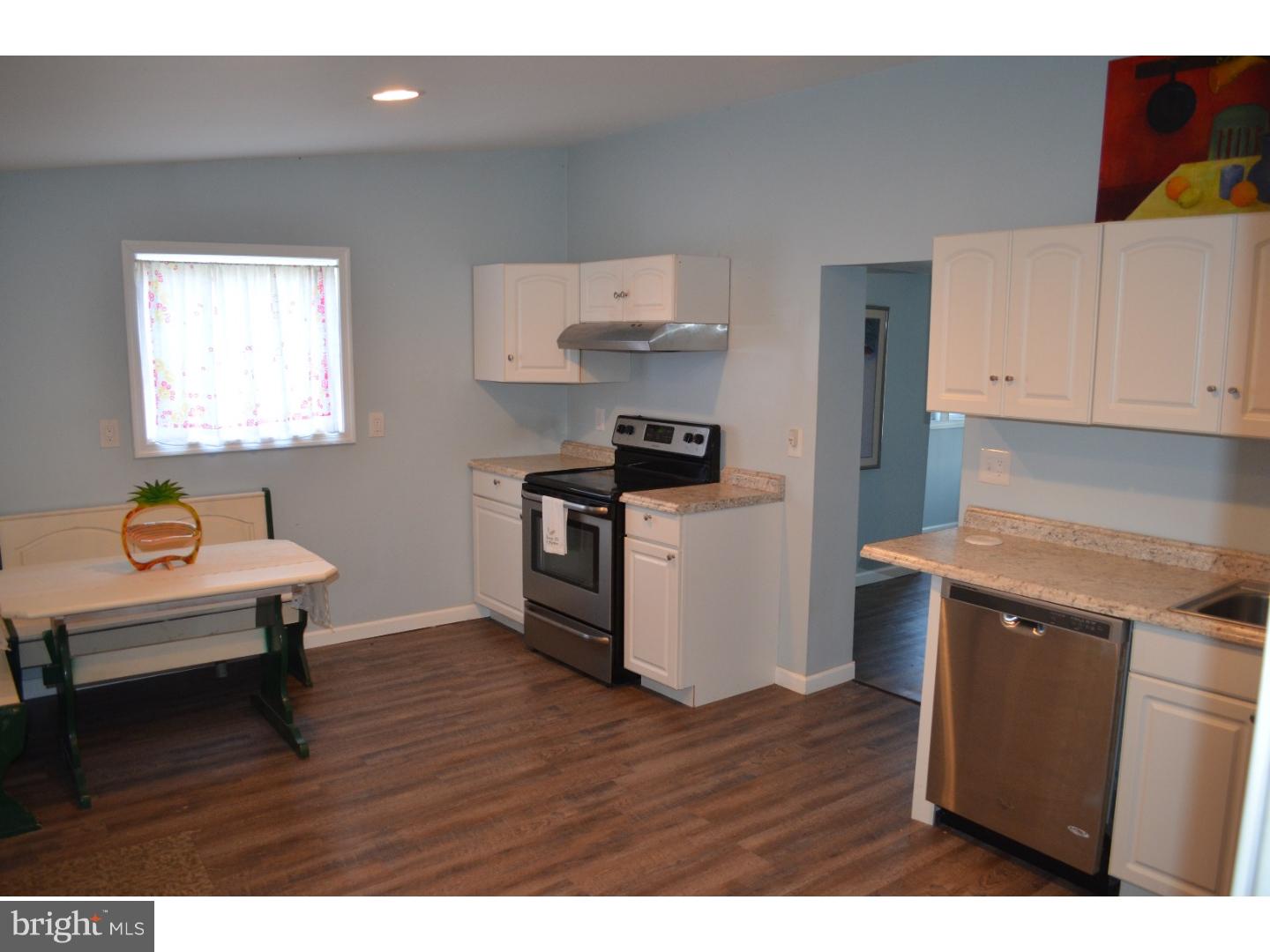616 Rte 524 Allentown, NJ 08501 - Photo 2 of 18 Kitchen
