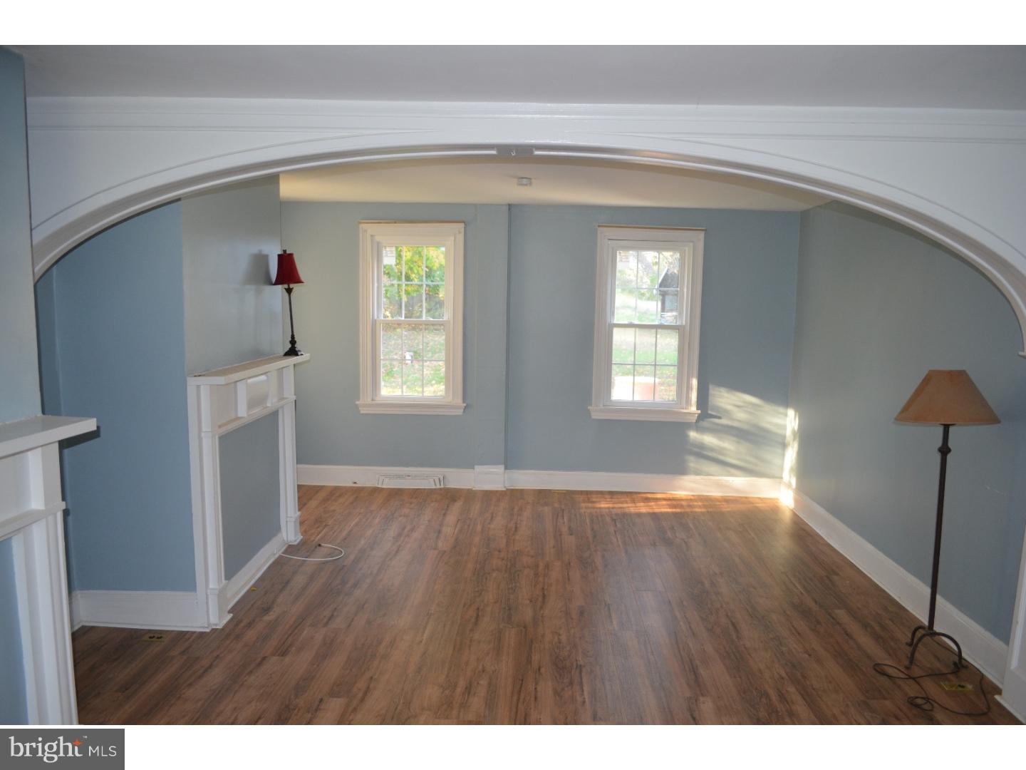 616 Rte 524 Allentown, NJ 08501 - Photo 6 of 18 Living Room