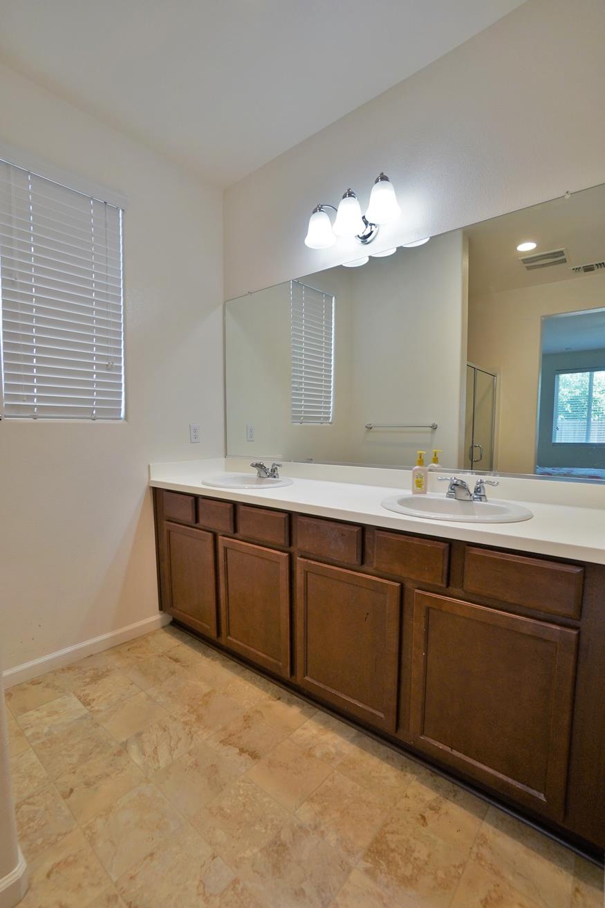 559 Ivory Street Lemoore, CA 93245 - Photo 44 of 59