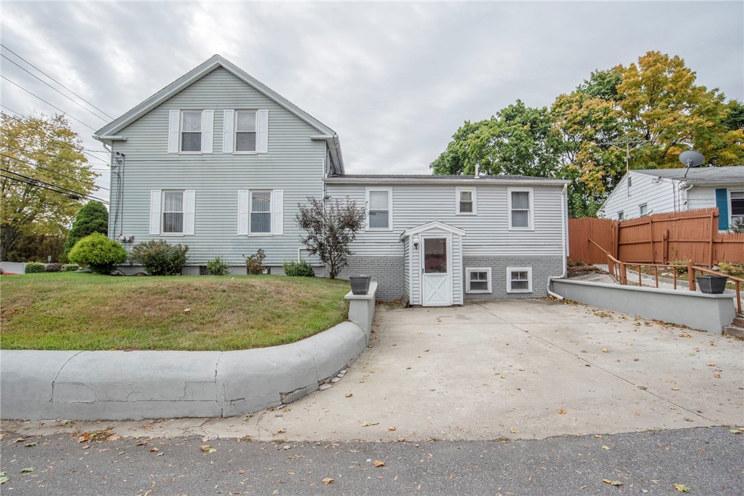 108 George Waterman Road Johnston, RI 02919 - Photo 3 of 33