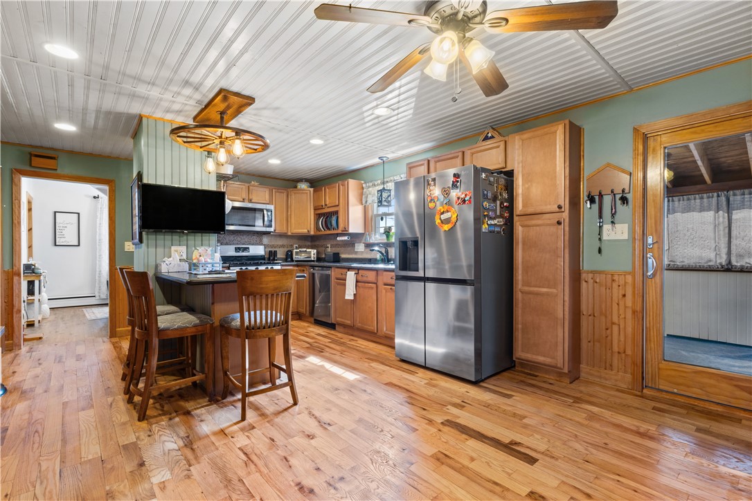 61 McAloon Street Pawtucket, RI 02861 - Photo 5 of 33